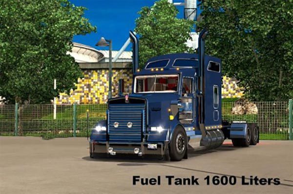 Kenworth W900L Custom Fuel Tank