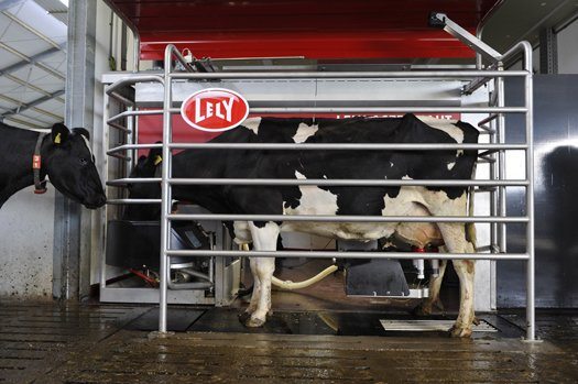 Lely machines will be used in Farming Simulator 17